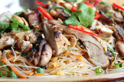 Spicy Rice Noodle Salad – Foreign Only Chew