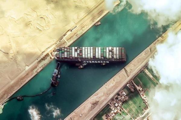 The Suez Canal Authority reveals the case of "Evergiven" .. and explains the story of the bulldozer’s photos