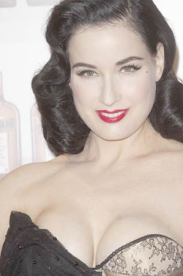 Dita Von Teese Photocall