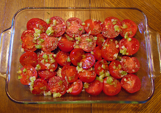 Baking Pan with Tomatoes, Leeks, Garlic & Italian Herbs