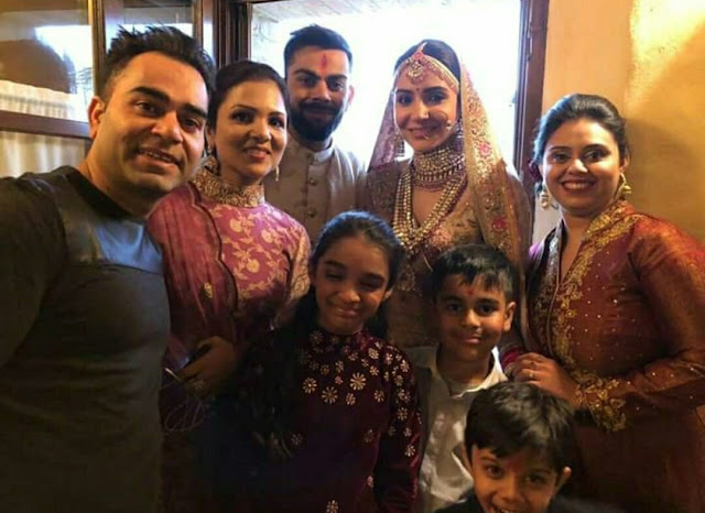 Anushka Sharma & Virat Kohli Family Pic
