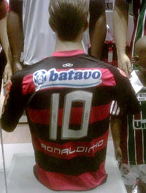 Camisa do Flamengo com nome Ronaldinho