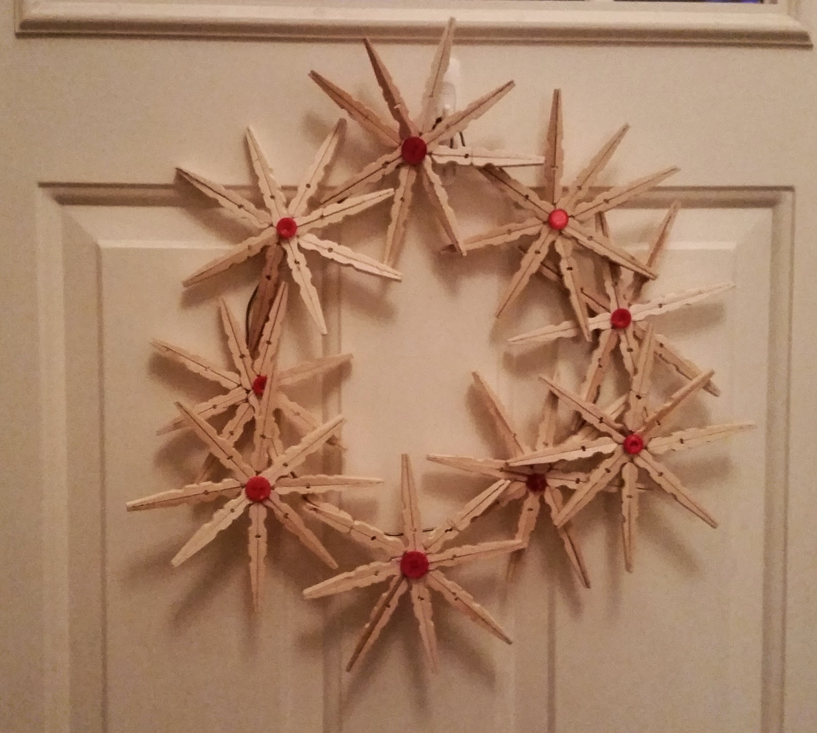 My View of the Honeypot: Clothespin Wreath