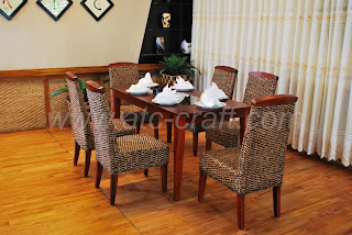 Hyacinth Furniture Dining Set