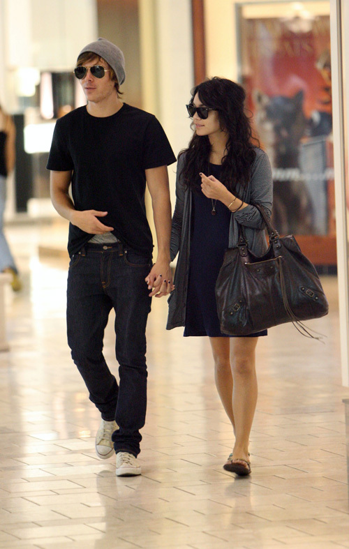 zac efron and vanessa hudgens january 2011