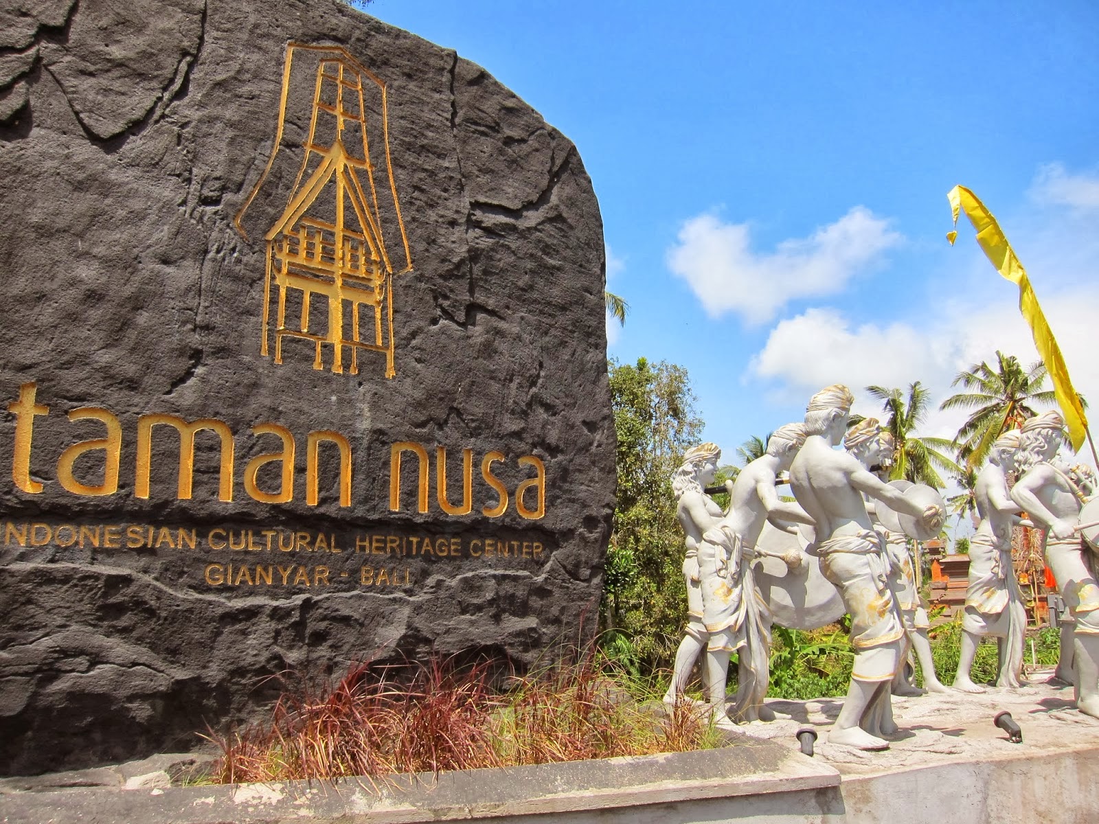 Belajar Sejarah, Adat Istiadat, dan Budaya Indonesia di Taman Nusa Bali