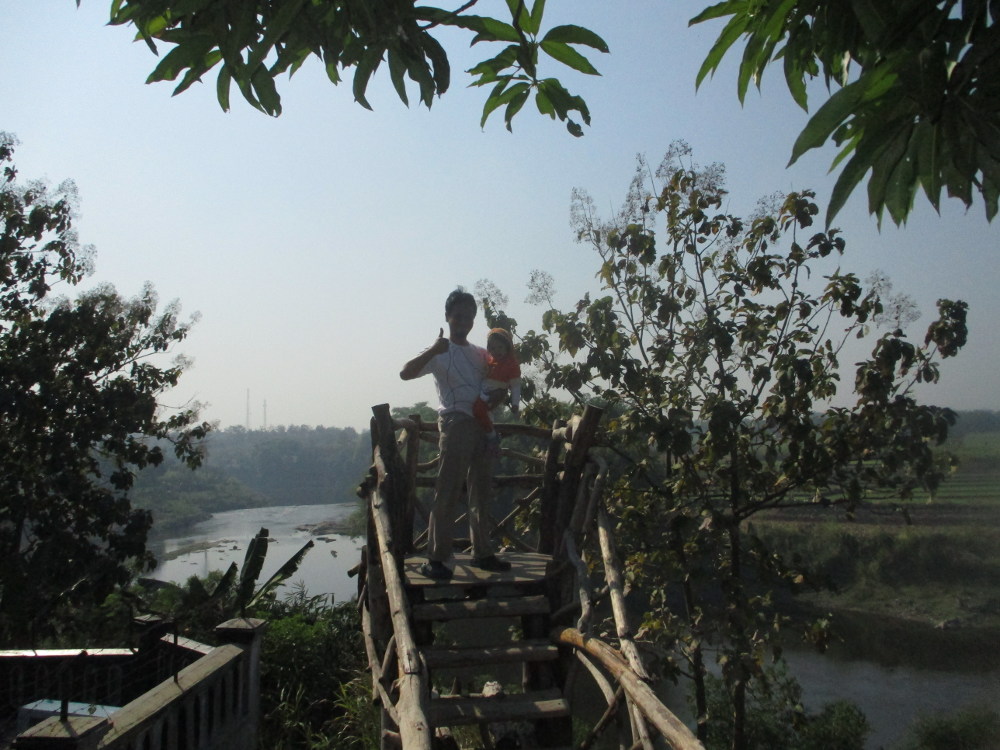 Menara Pantau Sungai Bengawan Solo