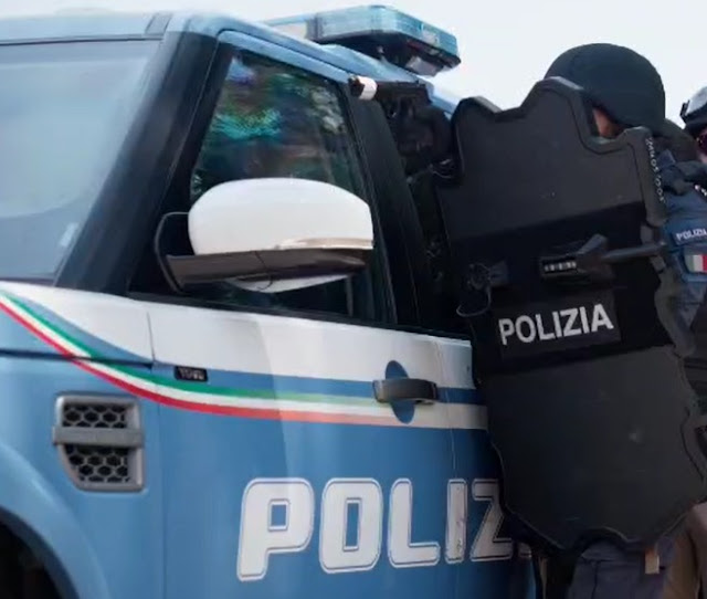Nella BAT la prima esercitazione della squadra di negoziazione con il Negoziatore della Polizia di Stato (Video)