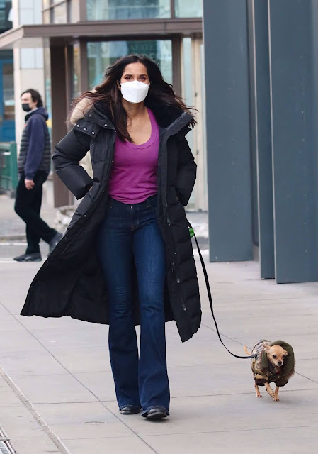 Padma Lakshmi and Her Dog a Walk Through the Streets in New York City 8 HQ Pics