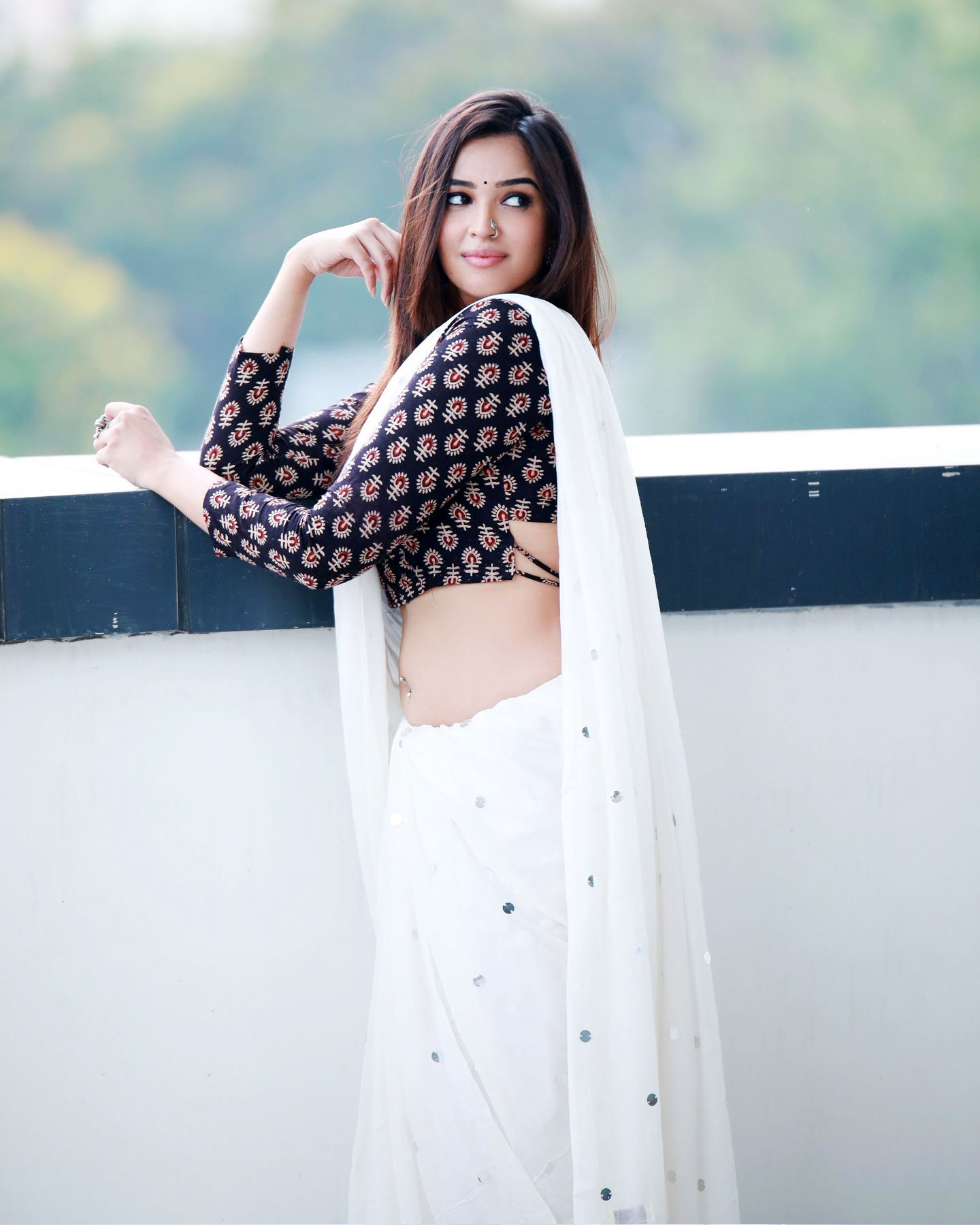 Pujita Ponnada Pics In White Saree Photos Pujita Ponnada Pics In White Saree Photos