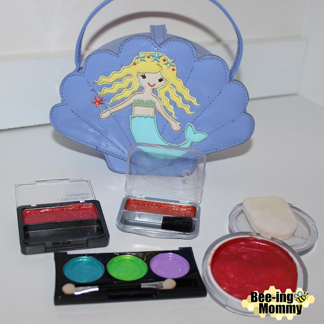 DIY play make-up using nail polish, DIY, play makeup, play make-up, nail polish makeup, make up, play make-up, nail polish makeup, nail polish make-up, nail polish craft, nail polish toy, kids makeup, makeup craft, makeup toy, gifts for girl, toddle make-up, DIY make-up, DIY makeup, fun makeup, fun toys, re-use makeup containers, refurbished makeup containers, makeup container craft, makeup case craft, fashion, toys, kid toys, homemade toys, DIY makeup, nail polish, toddler toy, cheap toys, DIY cheap toys, girl make up toy, homemade make up, repurposed, repurpose make up containers