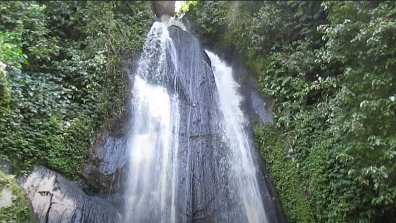 Air Terjun di Bangli