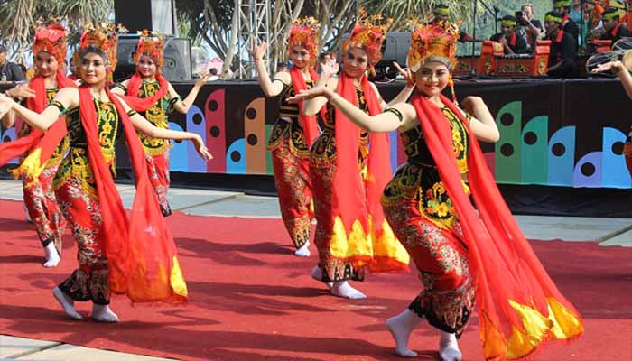  Tarian  Tradisional Dari Jawa Timur Dan Penjelasannya 