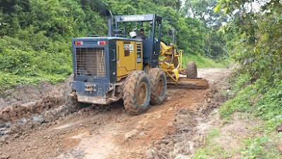 Jalan Rusak di Jirak Jaya Mulai Diperbaiki