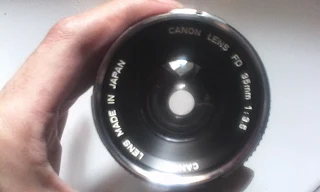 Lensa Canon 35mm f3.5 depan