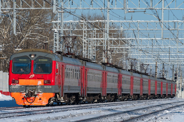 デーミホヴォ車両製作工場 Демиховский машиностроительный завод ЭД4М-0224