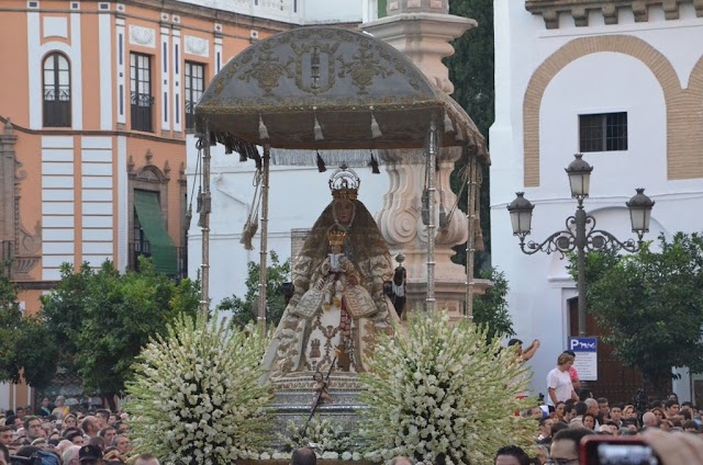 * Procesión Virgen de los Reyes ( Sevilla 15.08.2013)
