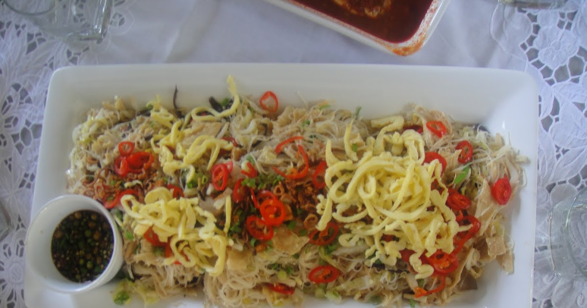 LILLIES AND LAVENDAR: Bihun Goreng Judy