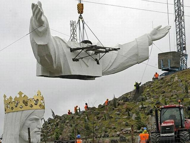 Worlds Largest Jesus Christ Statue