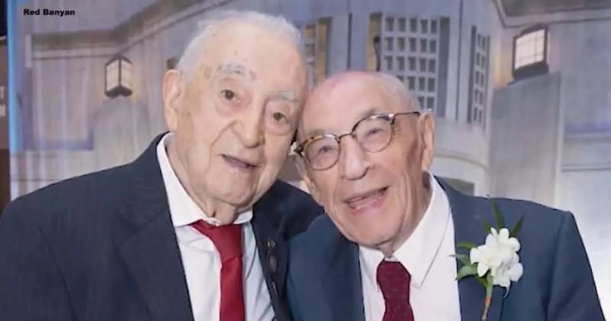 Two Holocaust Survivors Meet By Coincidence 80 Years After They Were Separated During WWII