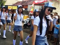 Gerak Jalan Menggunakan Rok Ketat SMA di Buleleng Guncang Netizen