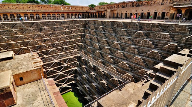 Chand Baori, la magnífica estructura de los antiguo escalones