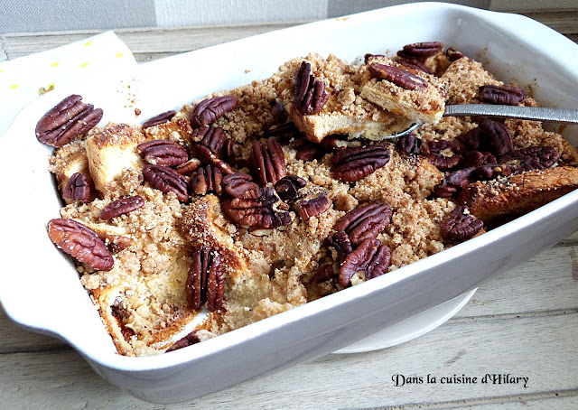 Pain perdu au four et son crumble aux noix de pécan