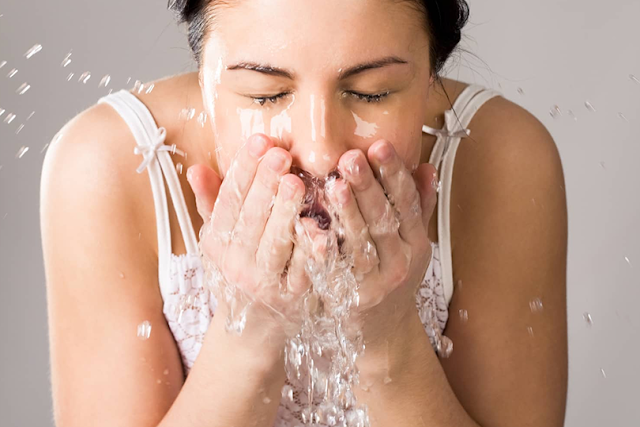 Những sai lầm khi rửa mặt bạn cần nên biết