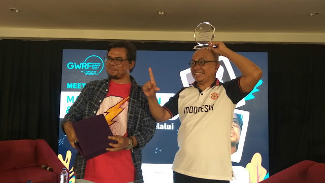 Pegiat literasi Maman Suherman dan Firman Venayaksa di GWRF 2019 (dok.windhu)