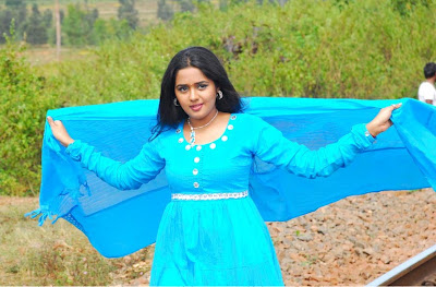 Nadodigal Actress Ananya's Latest movie Stills, Images,Photo Gallery, Wallpapers