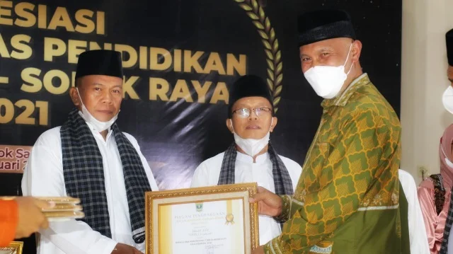 Gubernur Apresiasi Malam Anugerah Cabang Dinas Wilayah III Solok Raya