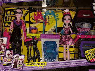  Monster High Draculaura Kitchen Play set