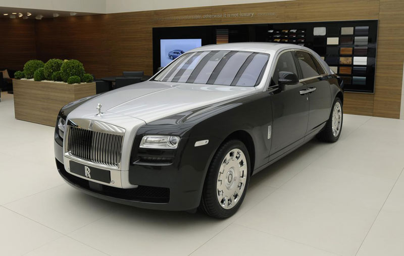 rolls royce suv 2012