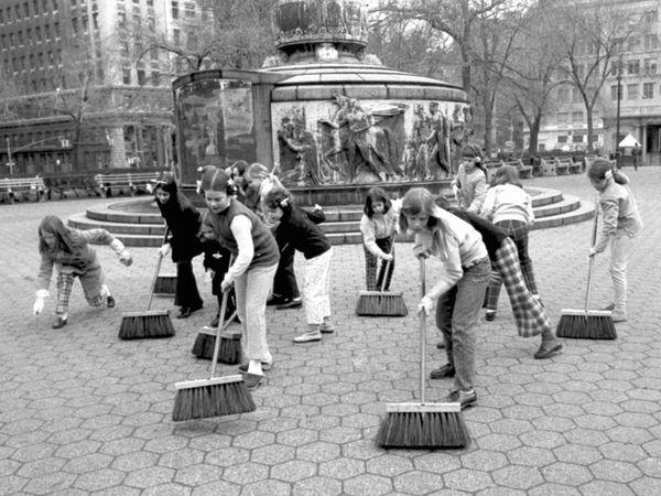 first earth day 1970. Earth Day 1970: Girls in Union