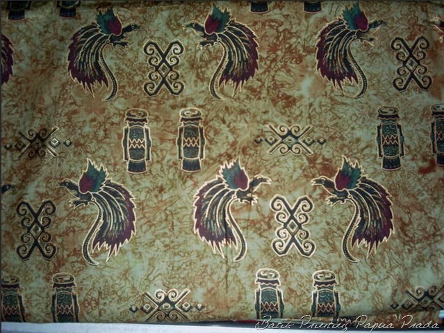 Batik Papua Motif Burung Cenderawasih - Batik Indonesia