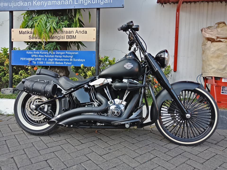 Dijual MOGE BEKAS harley davidson  softail slim 2014 black 