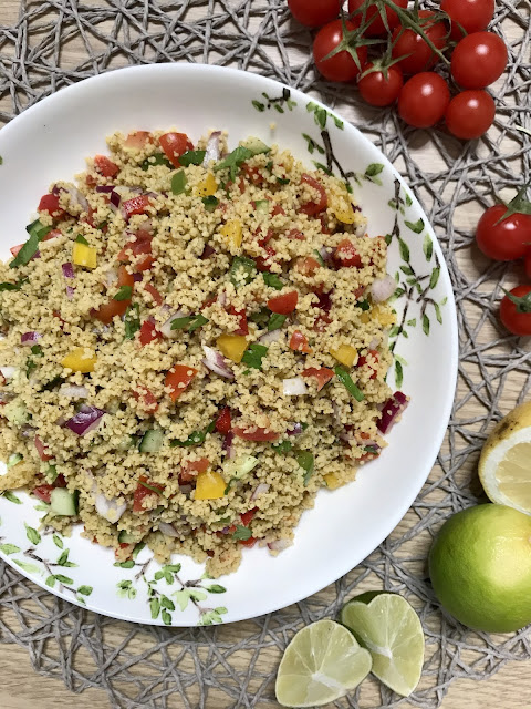 TABULÉ O TABBOULEH ENSALADA DE CUSCÚS Y VERDURAS ¡Receta sana en 10 minutos!