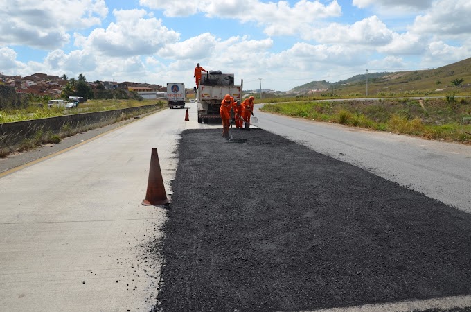 DER intensifica conservação viária da BR-232