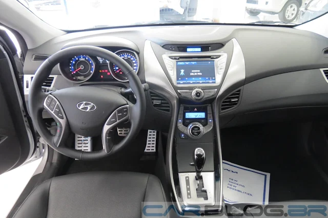 novo Hyundai Elantra 2014  - interior