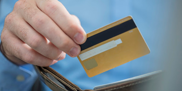 Using Business Credit Cards to Finance Small Business