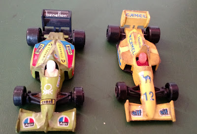 Anos 80? Miniatura de metal Guisval - Espanha , de carros de corrida Lotus vendida Judd 101 amarelo  e Benetton B-189  R$ 17,00 cada