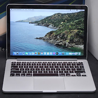 Macbook Pro Retina Early 2015 Core i5 MF839LL/A