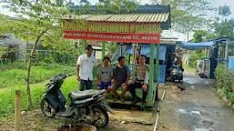 Bhabinkamtibmas Polsek Anjatan Sambangi Warga di Pos Satkamling