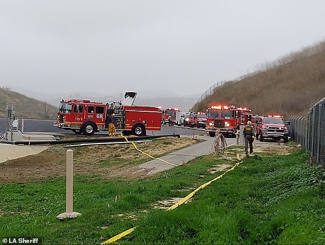 Bomberos en el lugar del accidente