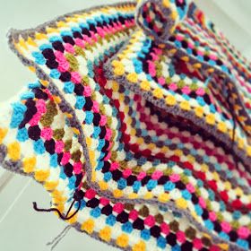 ByHaafner, crochet, giant granny square, bright colours, throw