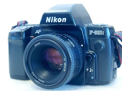 Nikon F-801s, Front right