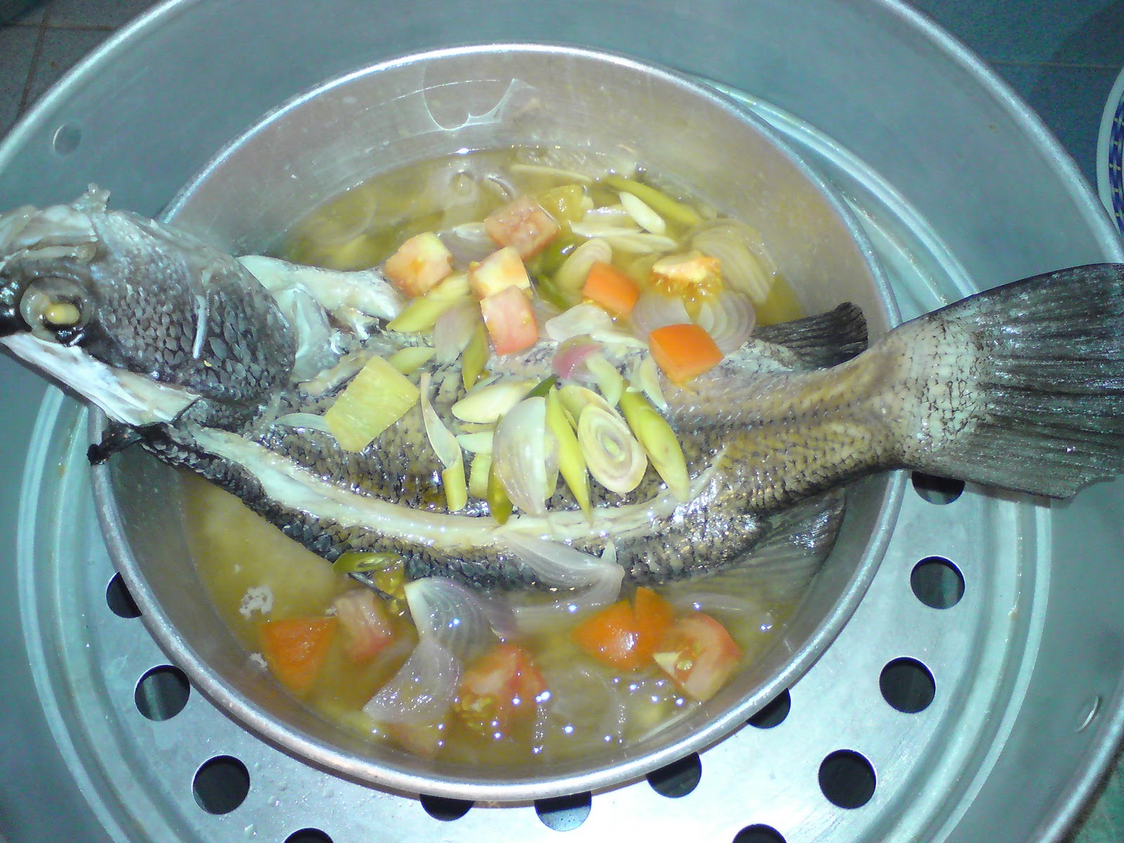 JeMaRi AsMaRa: Resepi Ikan Siakap Stim Limau!!