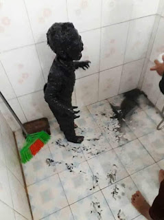 Makhluk HITAM Menyeramkan Di Kamar Mandi !! Ternyata adalah..