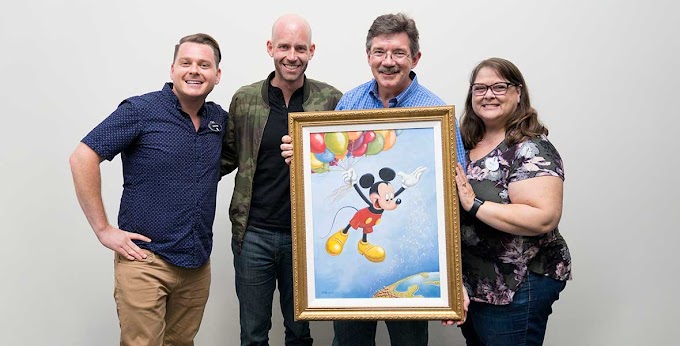 Mickey Mouse celebra su cumpleaños 90 con un retrato oficial