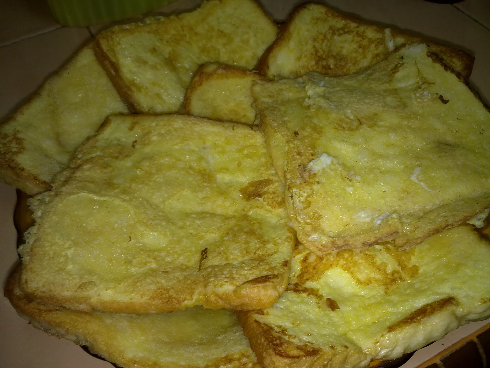 Dapur Chomey Aleen Aireish: Resepi ~ Roti Omelette